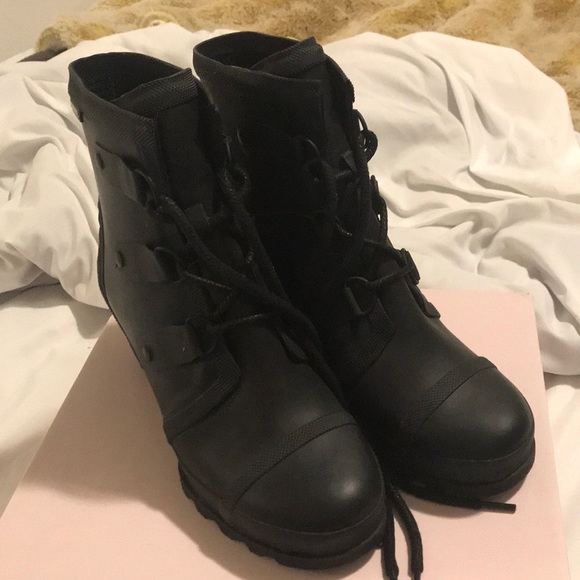 Sorel Shoes - Black sorel Joan of arctic wedge
